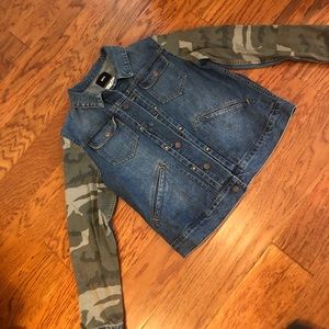 BDG Size Large Camo Denim Jacket